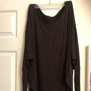 Batwing Long Sleeve Shirt, Size M